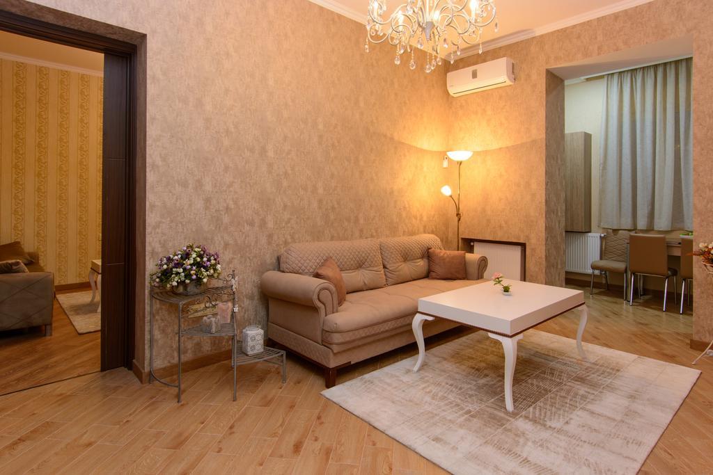 Dat Exx Apartments On Marjanishvili Тбилиси Екстериор снимка