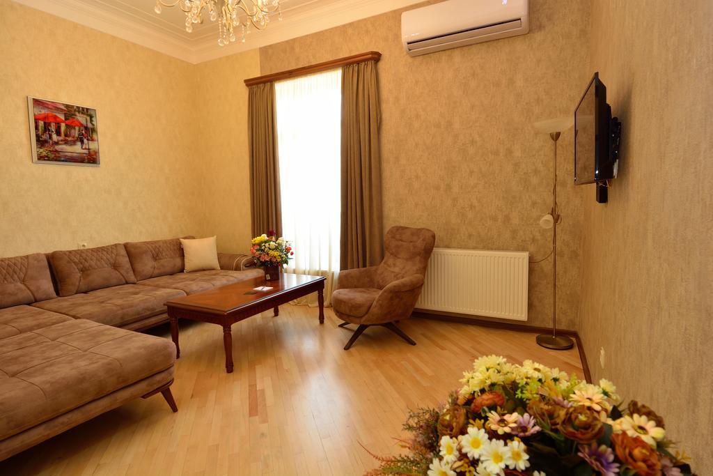 Dat Exx Apartments On Marjanishvili Тбилиси Екстериор снимка