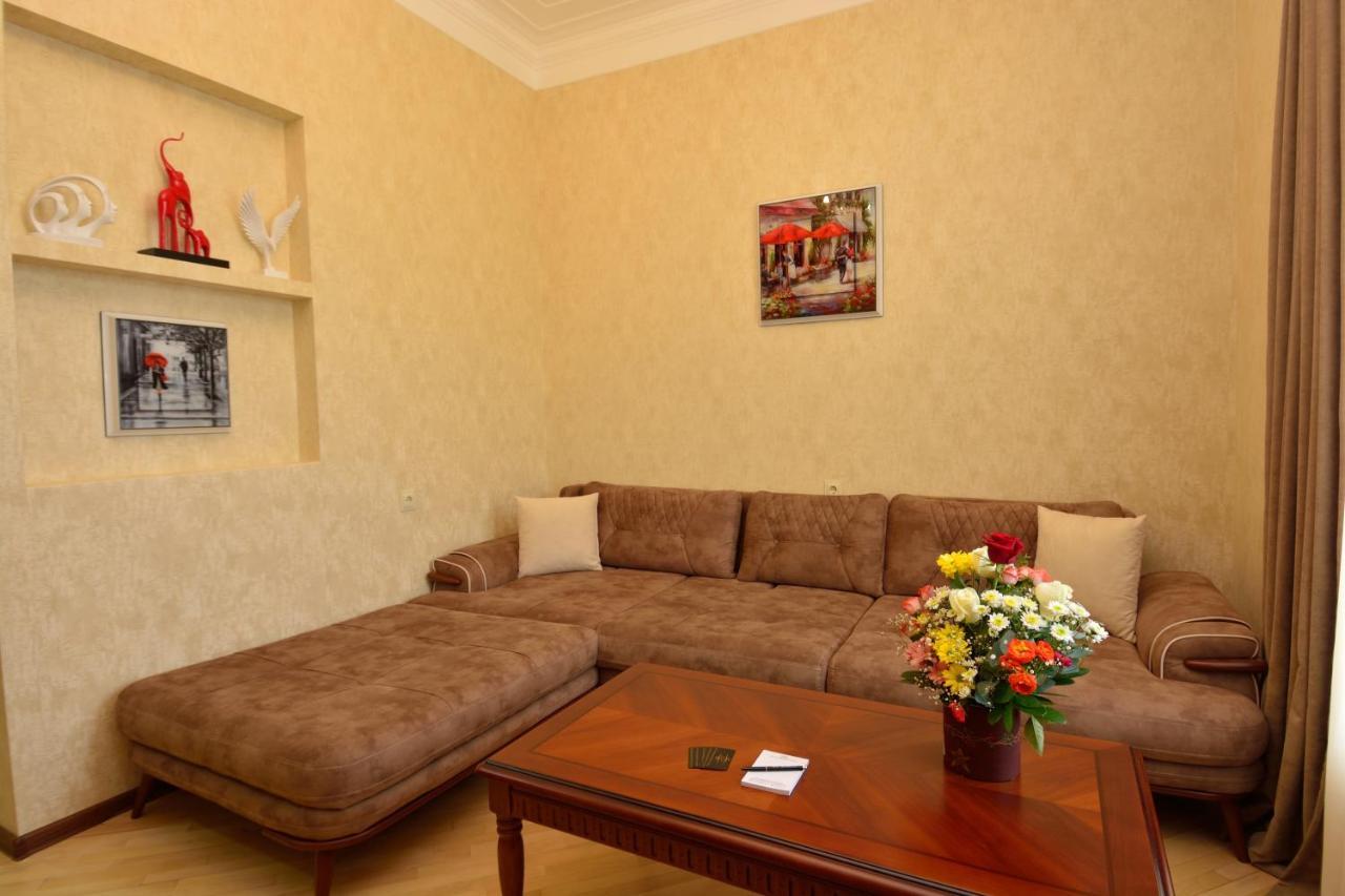Dat Exx Apartments On Marjanishvili Тбилиси Екстериор снимка