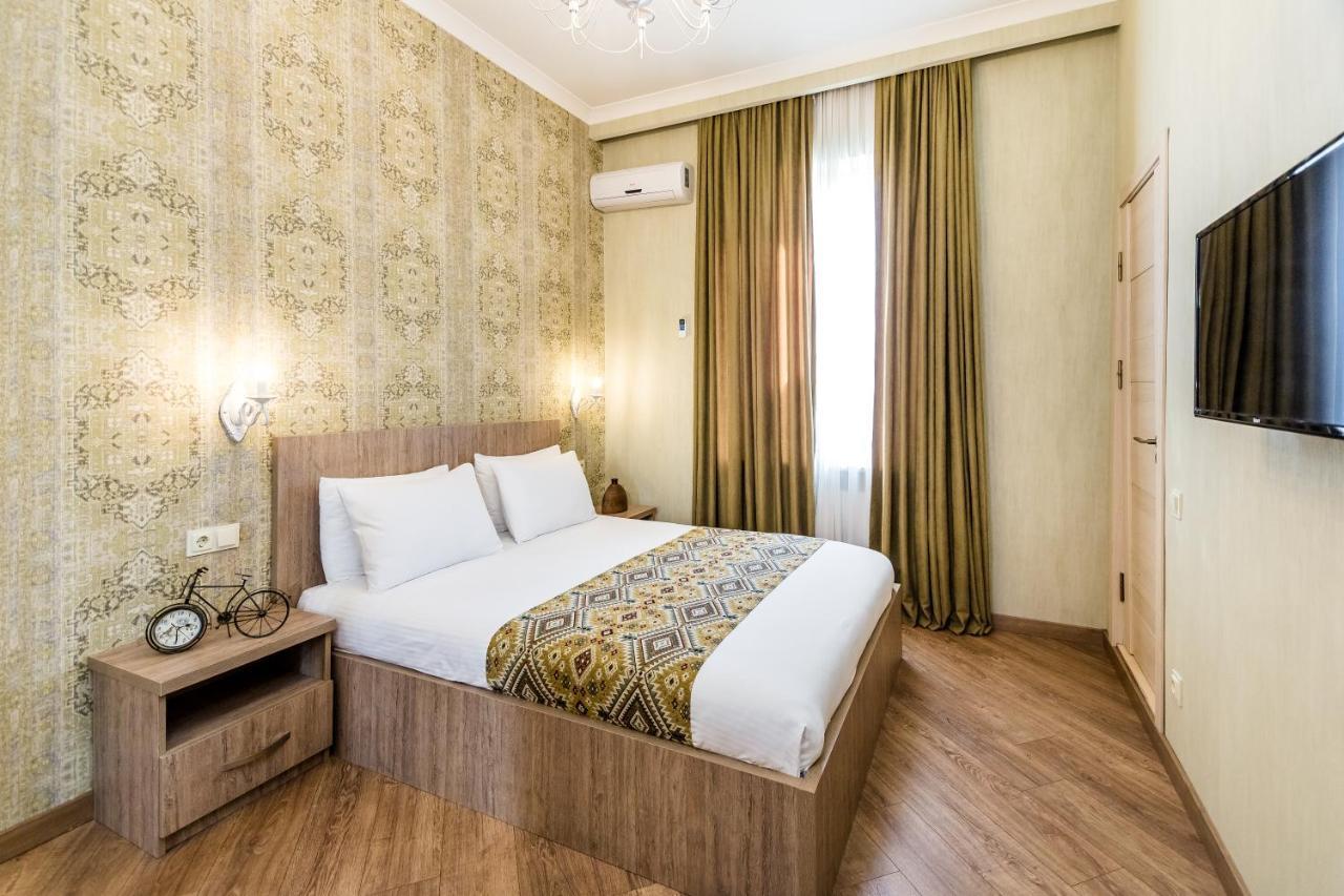 Dat Exx Apartments On Marjanishvili Тбилиси Екстериор снимка
