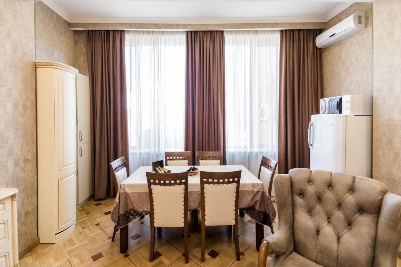 Dat Exx Apartments On Marjanishvili Тбилиси Екстериор снимка